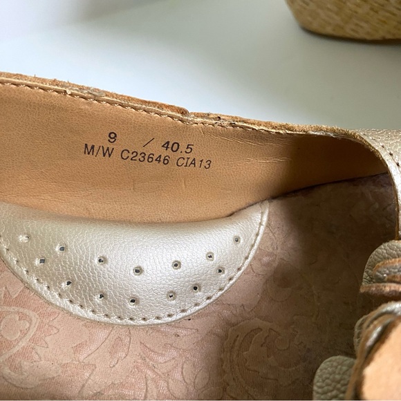 Born BOC Metallic Floral Leather Slingback Woven Wedge Sandals Peep Toe Size 9 - Picture 7 of 9